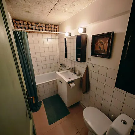 Magnolia With Free Parking Апартаменты *